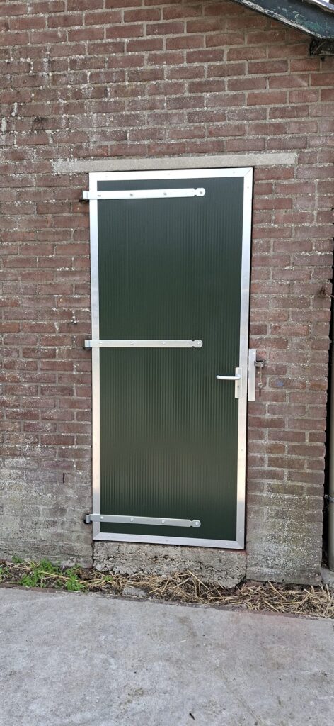 staldeur zijgevel