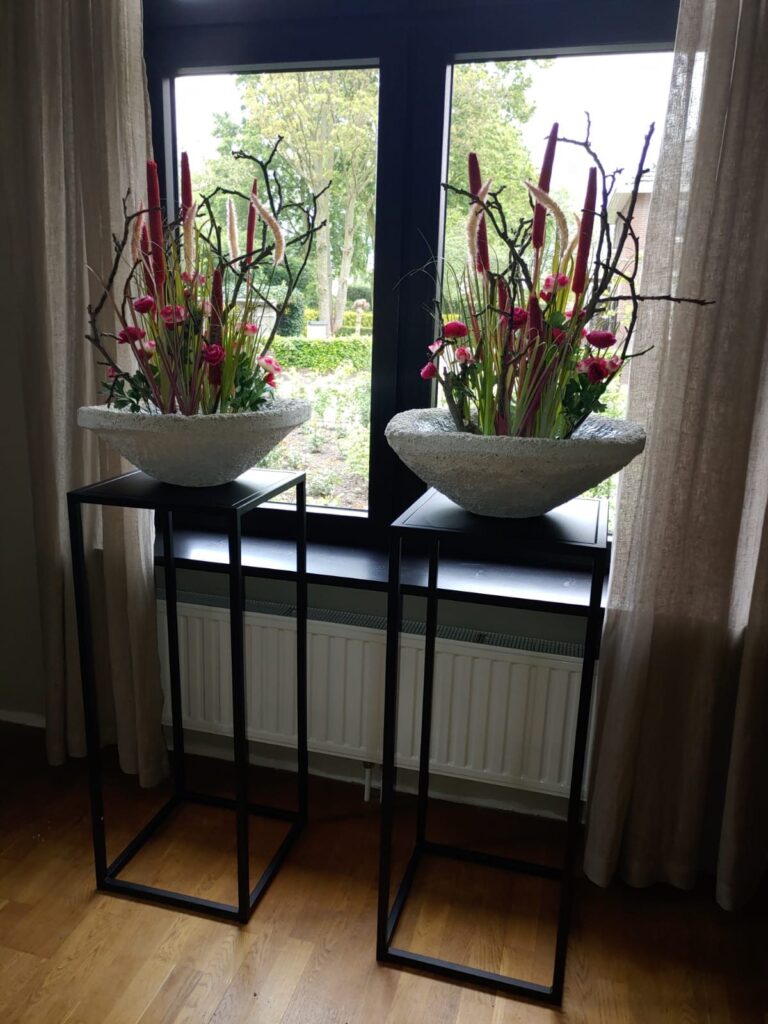stalen bijzettafels interieur