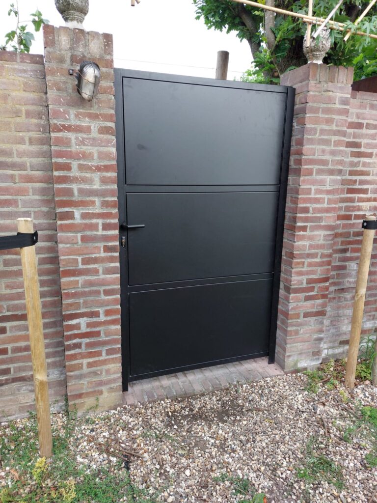 stalen tuinpoort